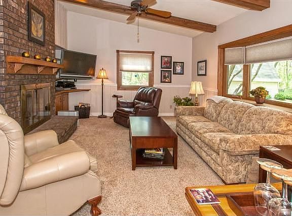2nd image of 6847 N Braeburn Ln