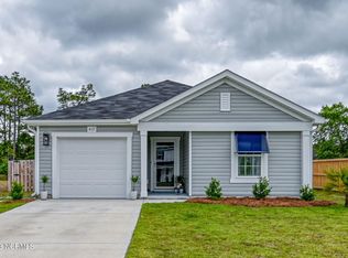 412 Hope Ln, Holly Ridge, NC 28445