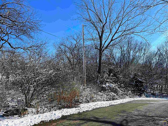 3rd image of 7975 Rock Creek Dr
