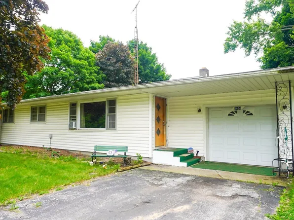 1404 E Culver Rd, Knox, IN 46534