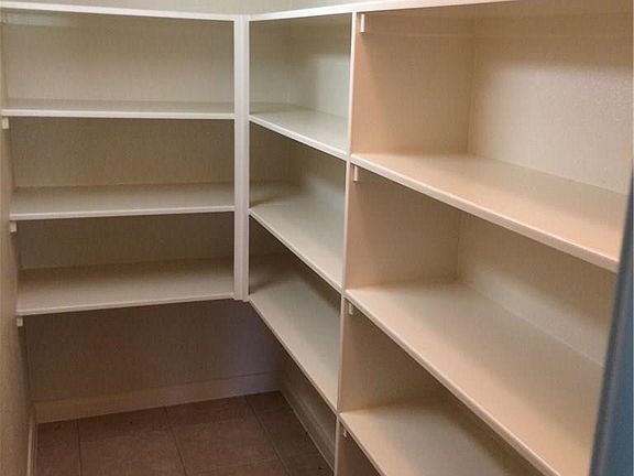 5th image of 196 Dodge City Trl