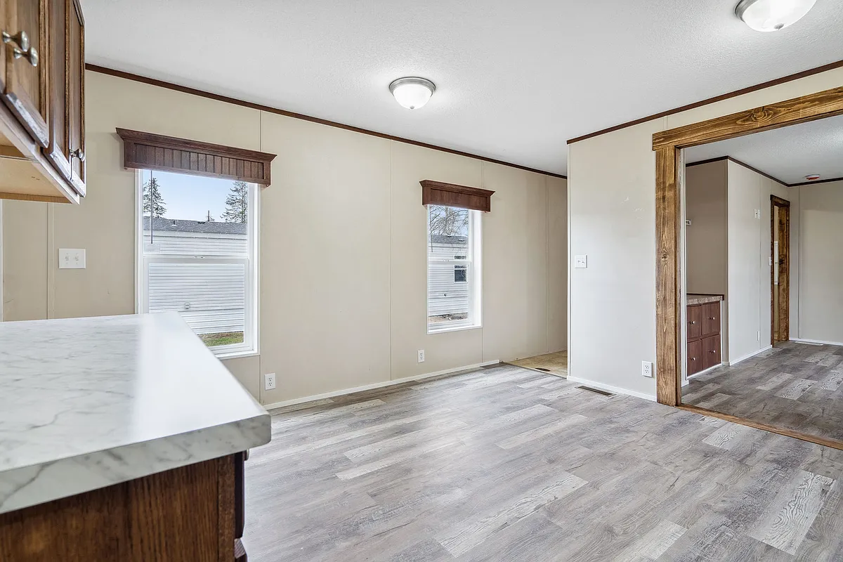 Building Photo - 111 S Cedar Dr #19