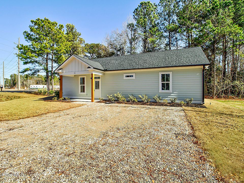 1st image of 812 Nahrath Drive SE