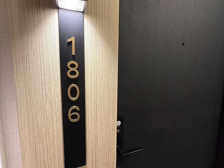 20 Soudan Ave #1806 — Photo 5