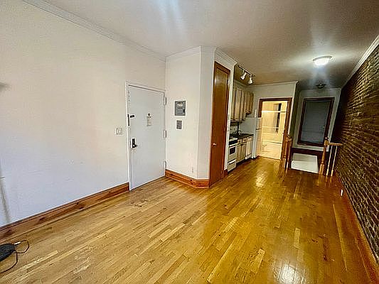 4th image of 440 15th St #1F