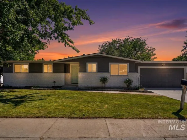 8395 W Valley View Dr, Boise, ID 83704