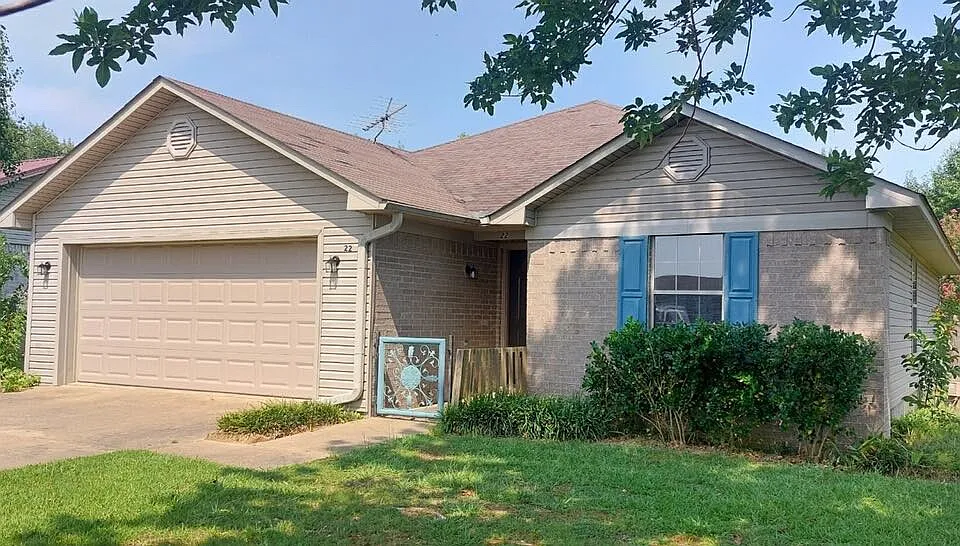22 Marshall Rd N