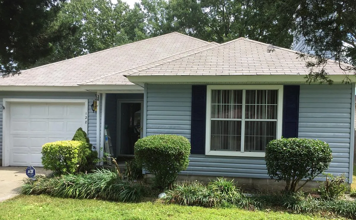 128 Ackiss Ave — Photo 1