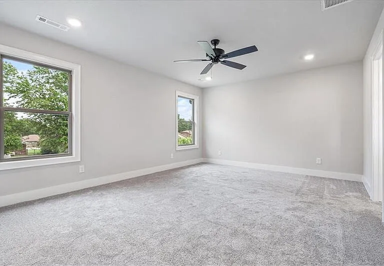 1605 S 23rd Pl — Photo 12
