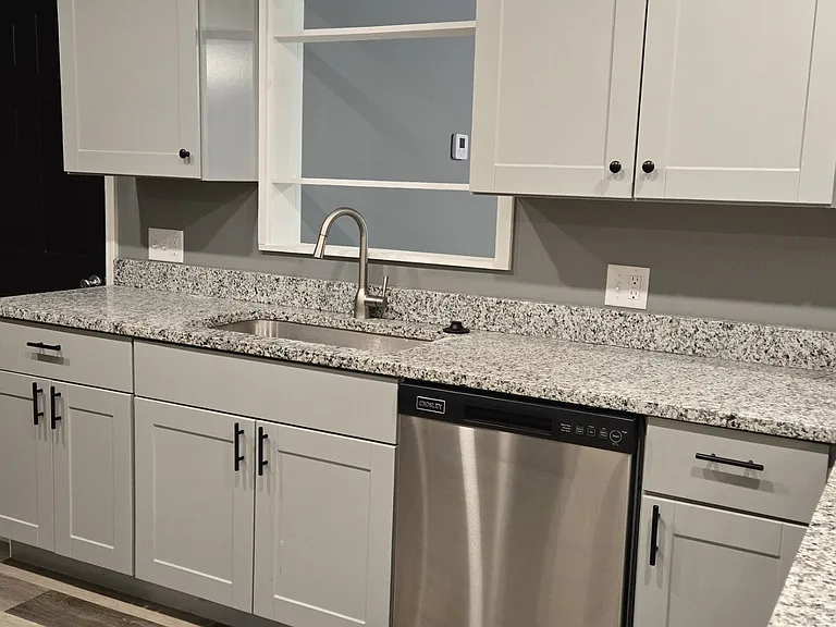Kitchen sink area