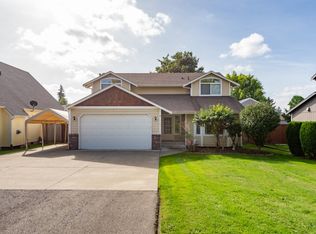 718 7th St NW, Puyallup, WA 98371