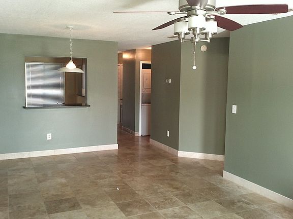 3rd image of 9508 Darien Ave #9508