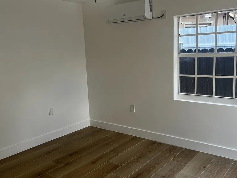 341 Tamiami Blvd #2 — Photo 5