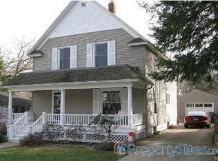 811 Pioneer St, Kalamazoo, MI 49008
