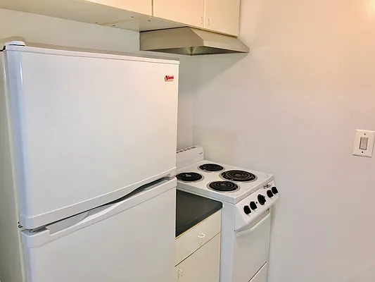 Rented by Carroll Gardens Realty | media 14