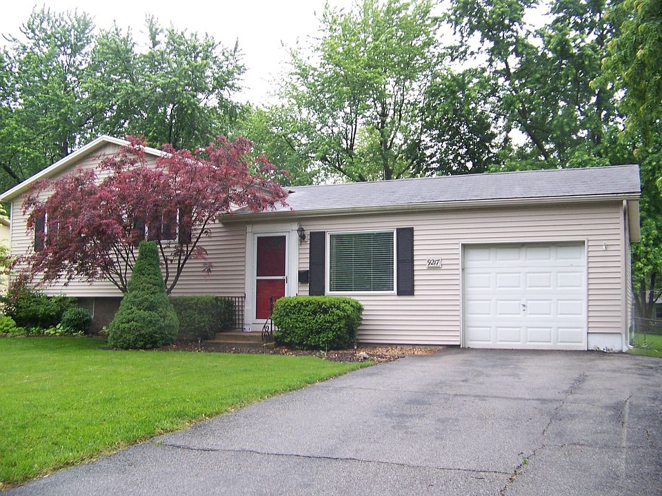 1st image of 9217 W 99th Ter