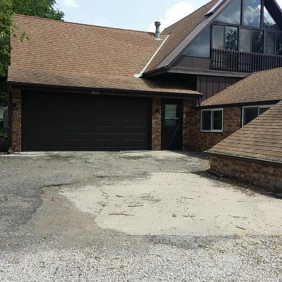 611 N Spruce St — Photo 1