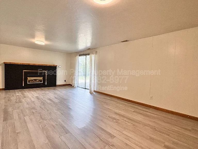3010 N 5th St — Photo 12