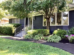 25 Beacon Dr, Sound Beach, NY 11789