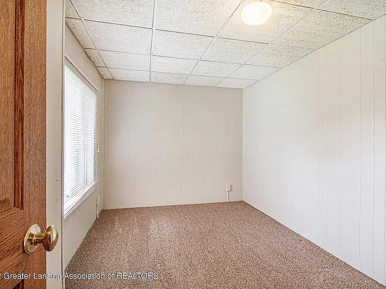 602 S Lansing St — Photo 12