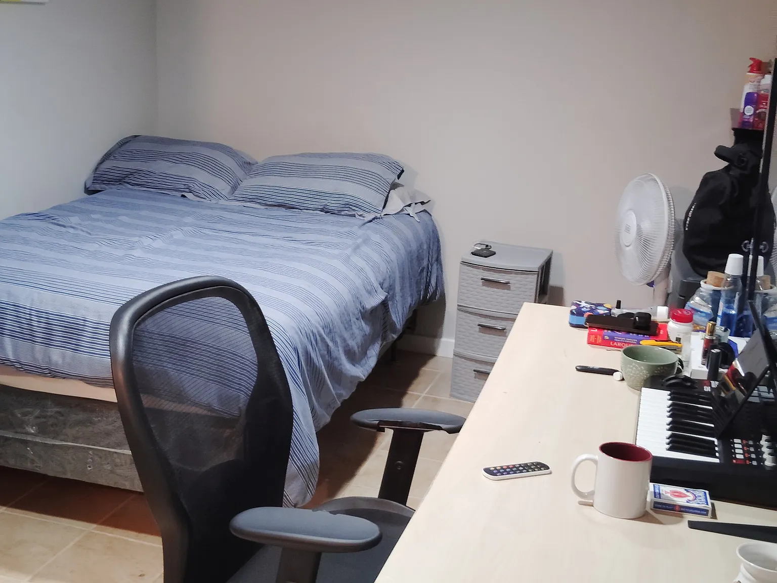 6 bed, $800 — Photo 3