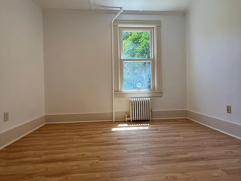 152 Furnace St #1 — Photo 2
