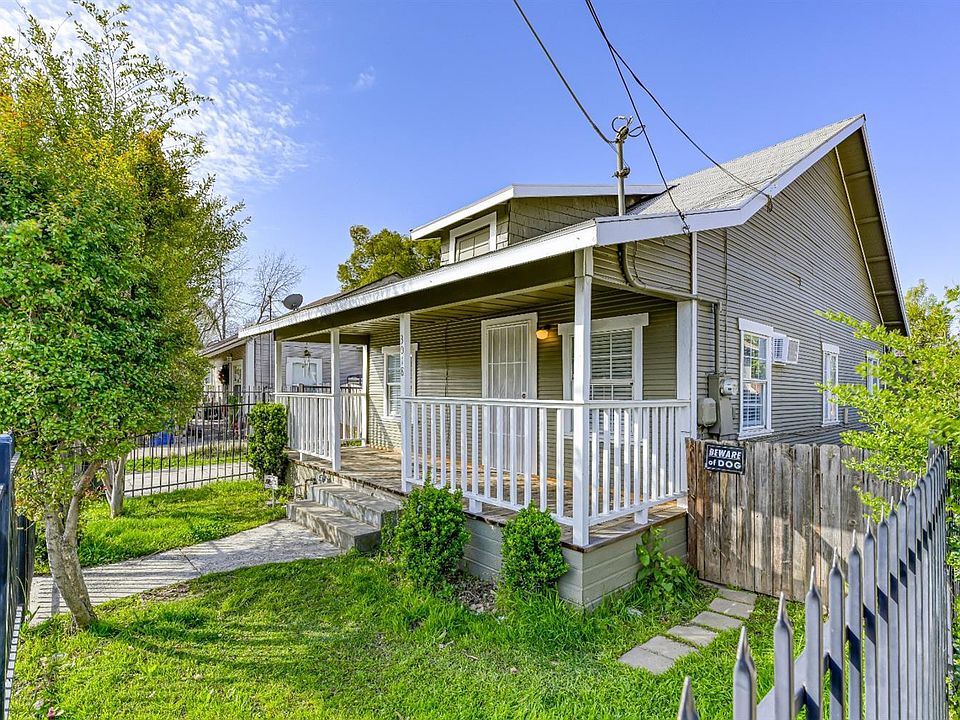 2nd image of 3018 44th St