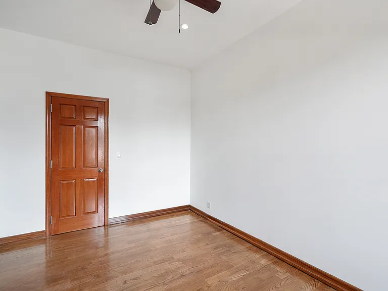 66 W 77th St #66 — Photo 14