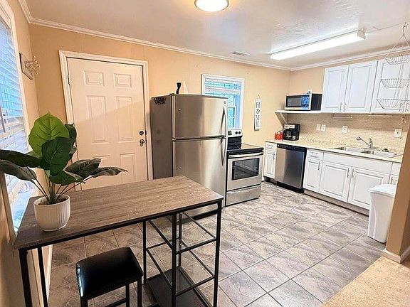 3rd image of 116 Redbud Dr #A