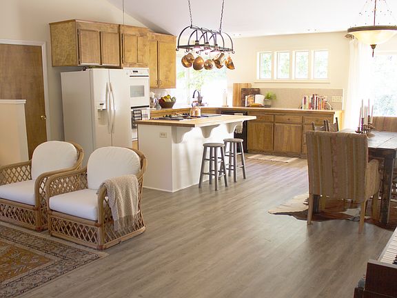 4th image of 18074 Wildflower Dr