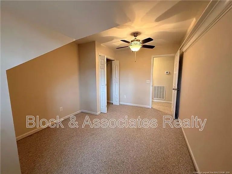 1165 Greenbriar Dr — Photo 23