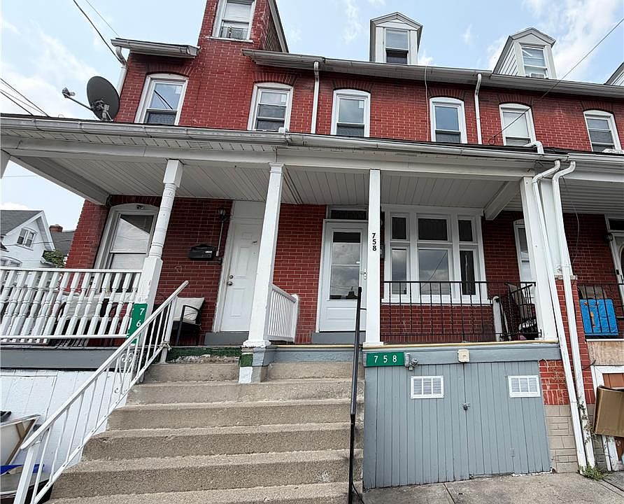 1st image of 758 Pawnee St