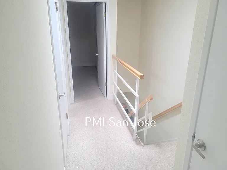 1260 Crescent Ter — Photo 16
