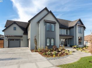 12601 SE Deremer Ln, Happy Valley, OR 97086