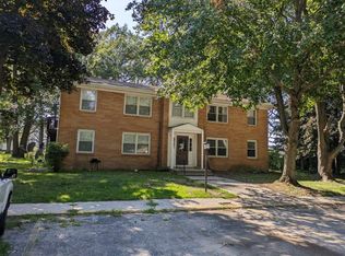 812 W Daumer Rd APT C3, Kouts, IN 46347