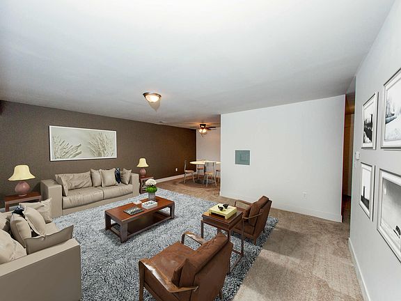 4th image of 400 N Lake Park Ave #W7w