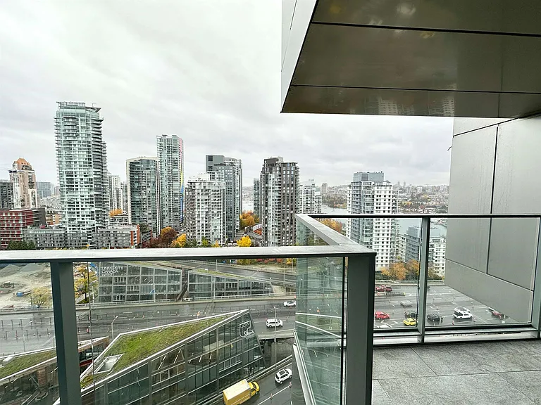 1480 Howe St #2610 — Photo 11