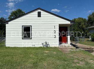 123 N Tracy St, Wichita, KS 67212