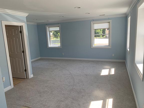 2nd image of 442 W End Ave