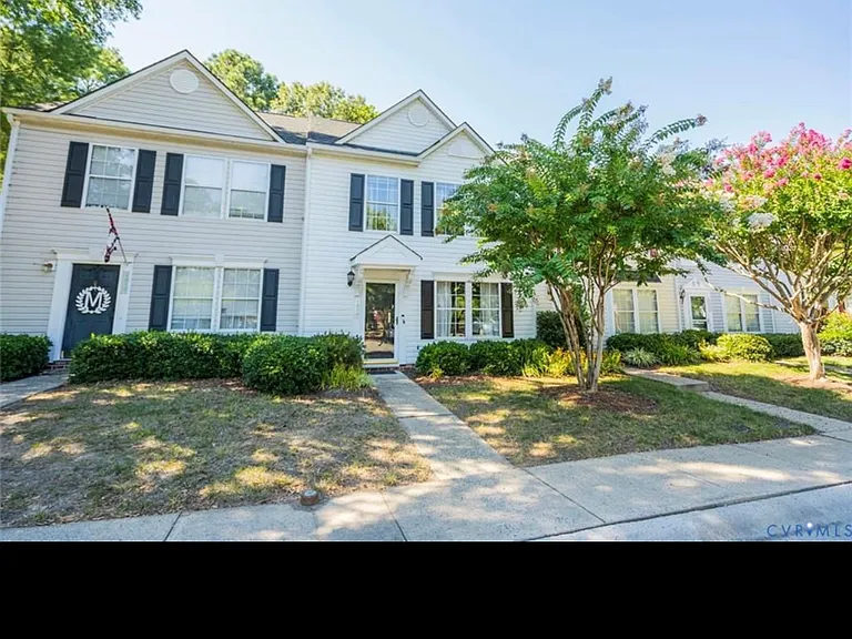 1814 Timberly Waye — Photo 2