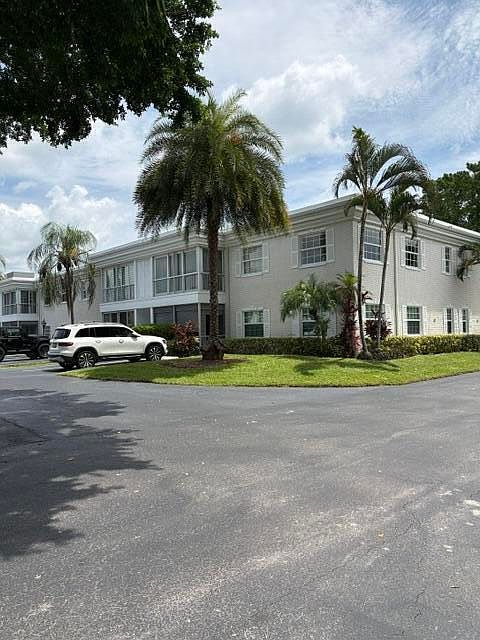 1st image of 6471 Bay Club Drive #3
