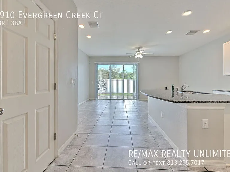 7910 Evergreen Creek Ct — Photo 6