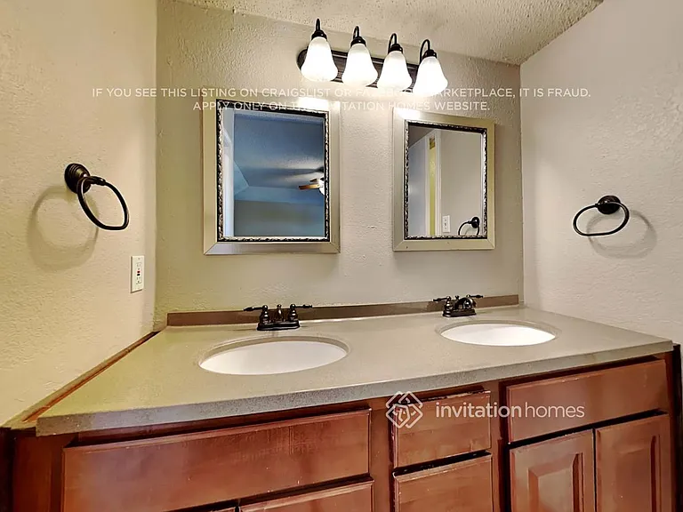 2512 Bayberry Ln — Photo 13
