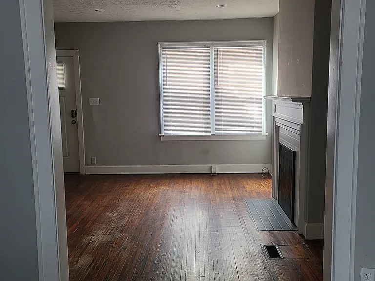 366 Gilbert St — Photo 20