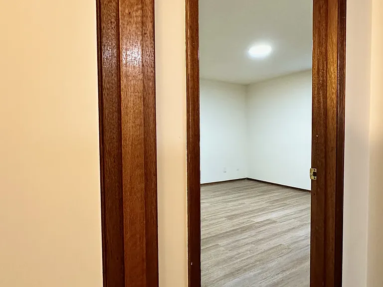 4267 Woodland Park Ave N #1 — Photo 8