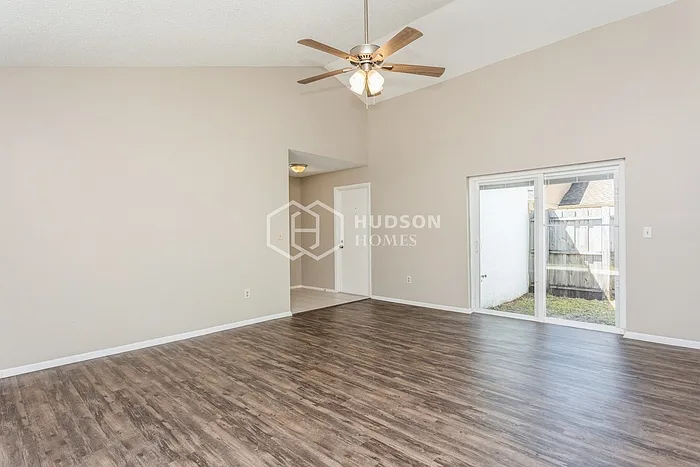 5905 Birchwood Dr — Photo 5
