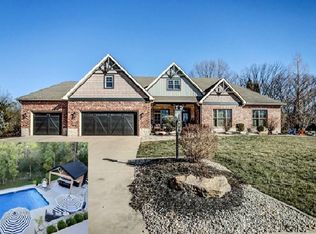 4511 Eagle Ridge Ct, Godfrey, IL 62035
