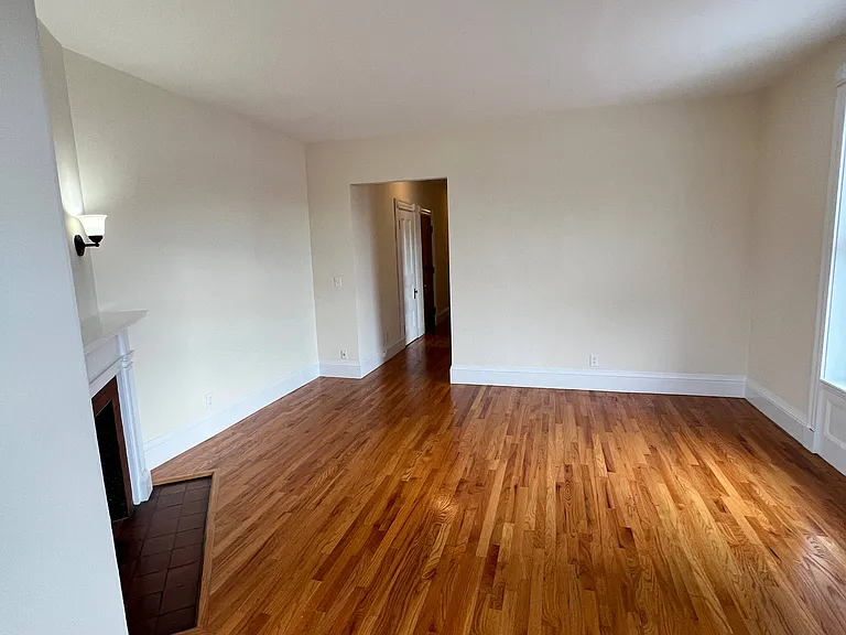 504 Beacon St #6 — Photo 2