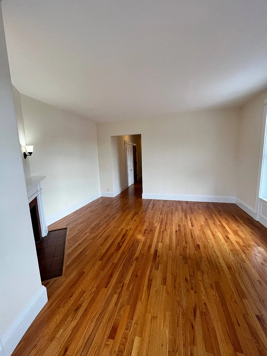 Building Photo - 504 Beacon St #6