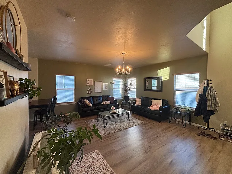 1123 S 1410 E — Photo 3